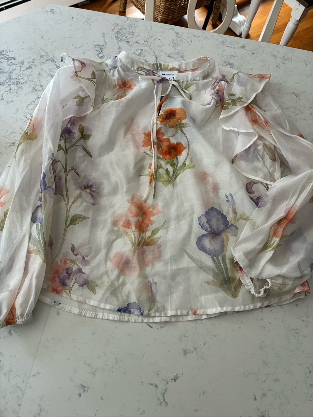 NWT szS Bailey 44 White Floral Ruffle Long-Sleeve Blouse